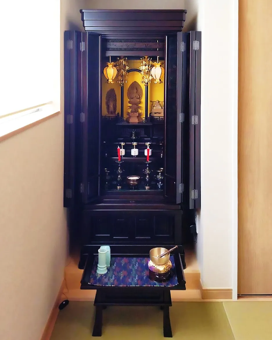 🕊️ご新築の節目に、心に寄り添う黒檀の唐木仏壇🌿