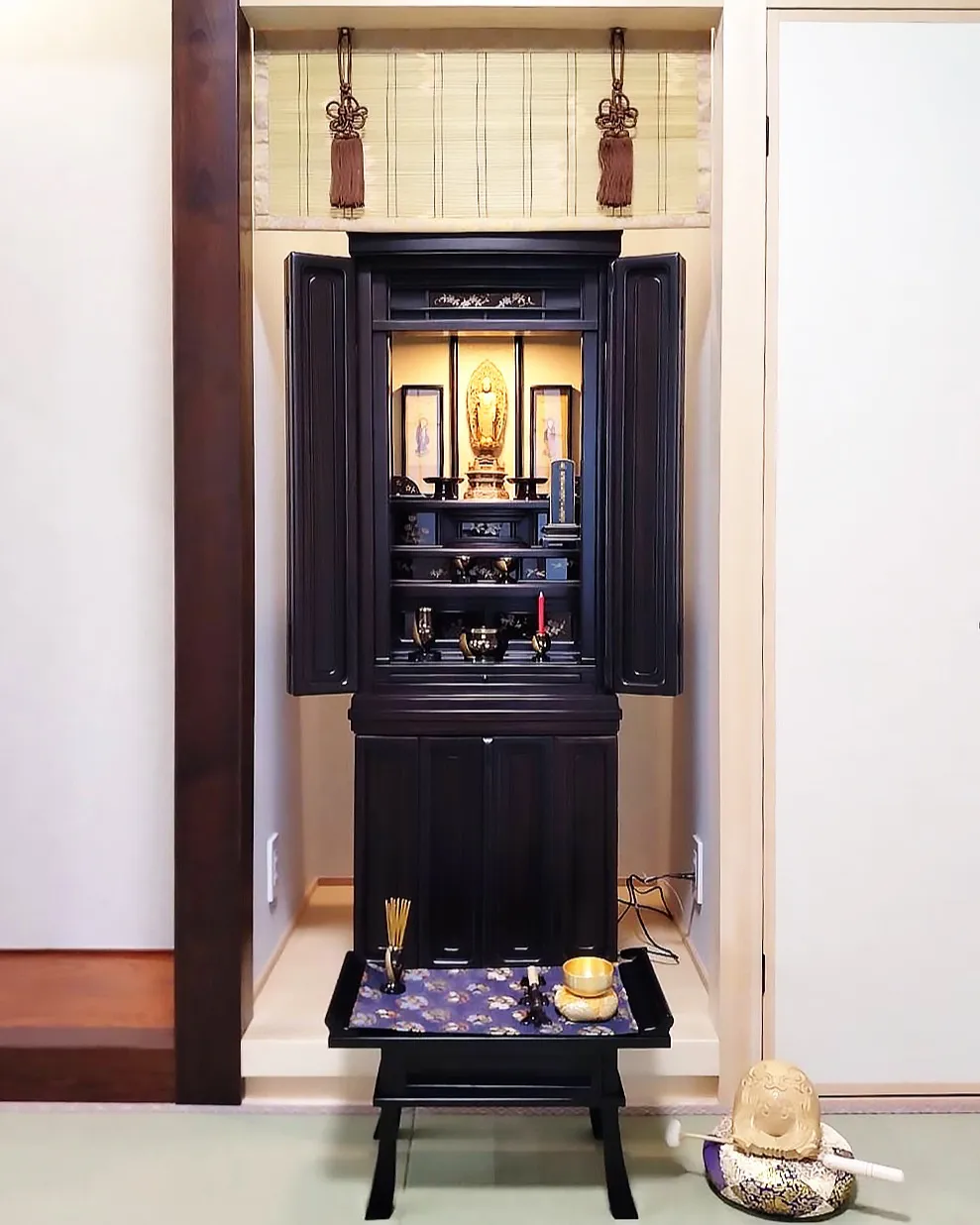 【和室・仏間にも調和する、高級モダン仏壇】